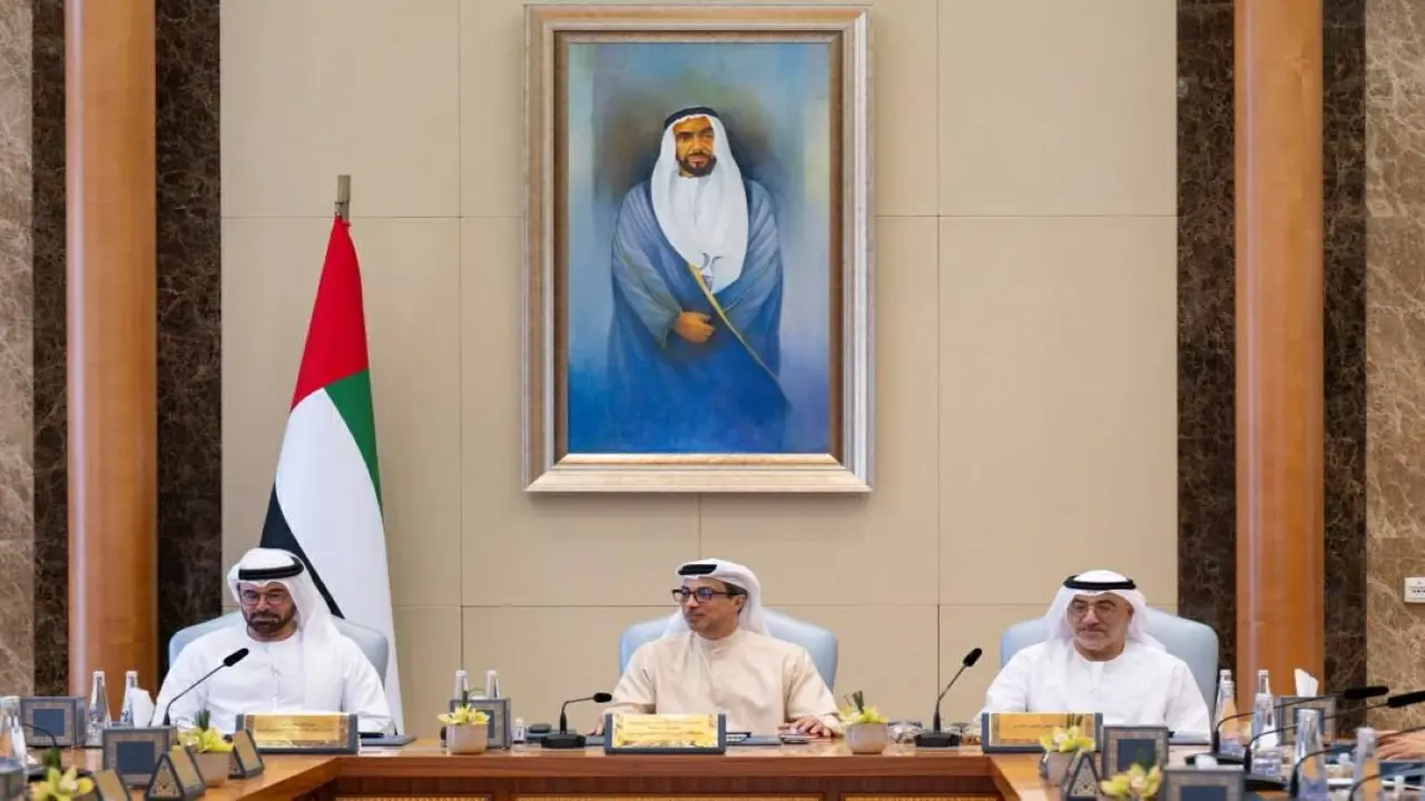 الإمارات تستعرض نموذجًا مبتكرًا للحكومات المستقبلية بالاعتماد على الذكاء الاصطناعي